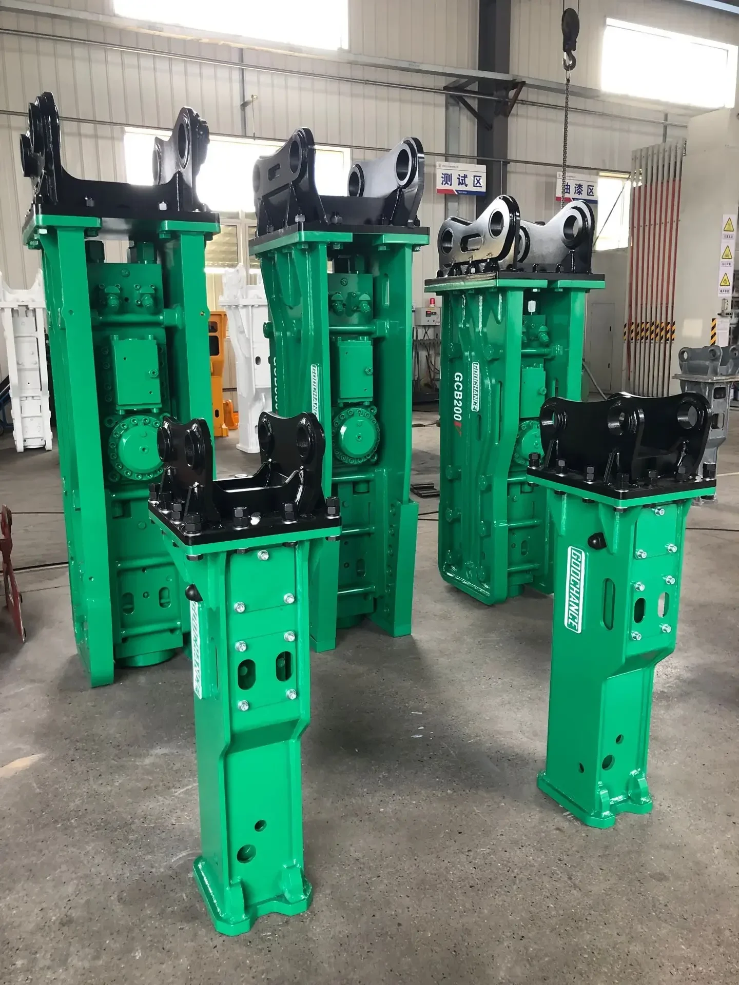 GCB40S SB10 ボックス型油圧ブレーカー ロックハン - Heavy Equipment Breaker のレビューと価格