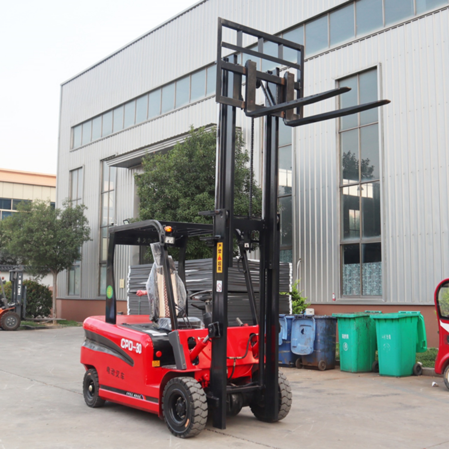 カスタム3トン電動フォークリフトトラック 重量物運搬用倉庫産 - Heavy Equipment Logistics のレビューと価格